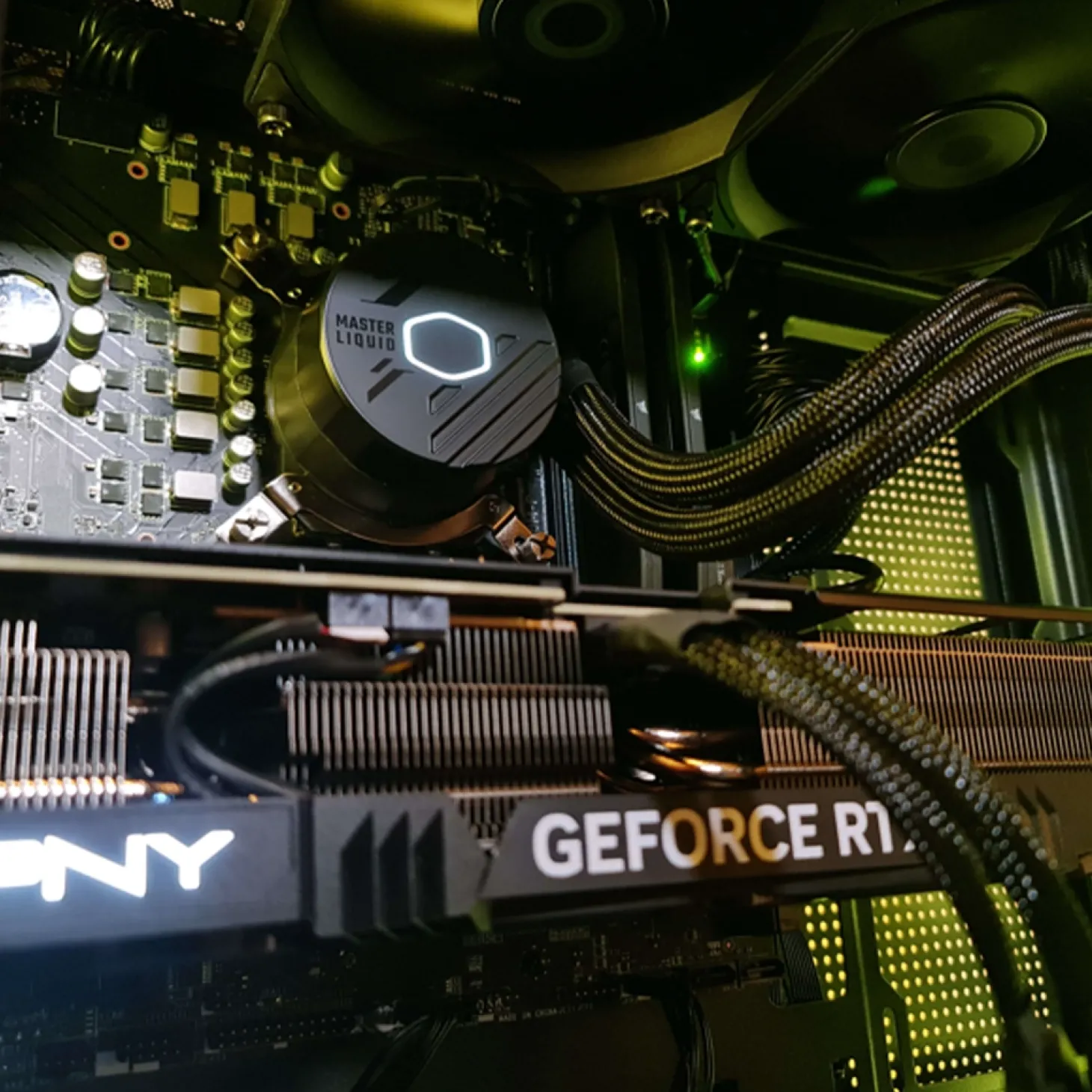 E-Ven Velocity – RTX 5070Ti – AMD Ryzen 5 5900X – 32Go DDR5 5200Mhz – SSD 2To