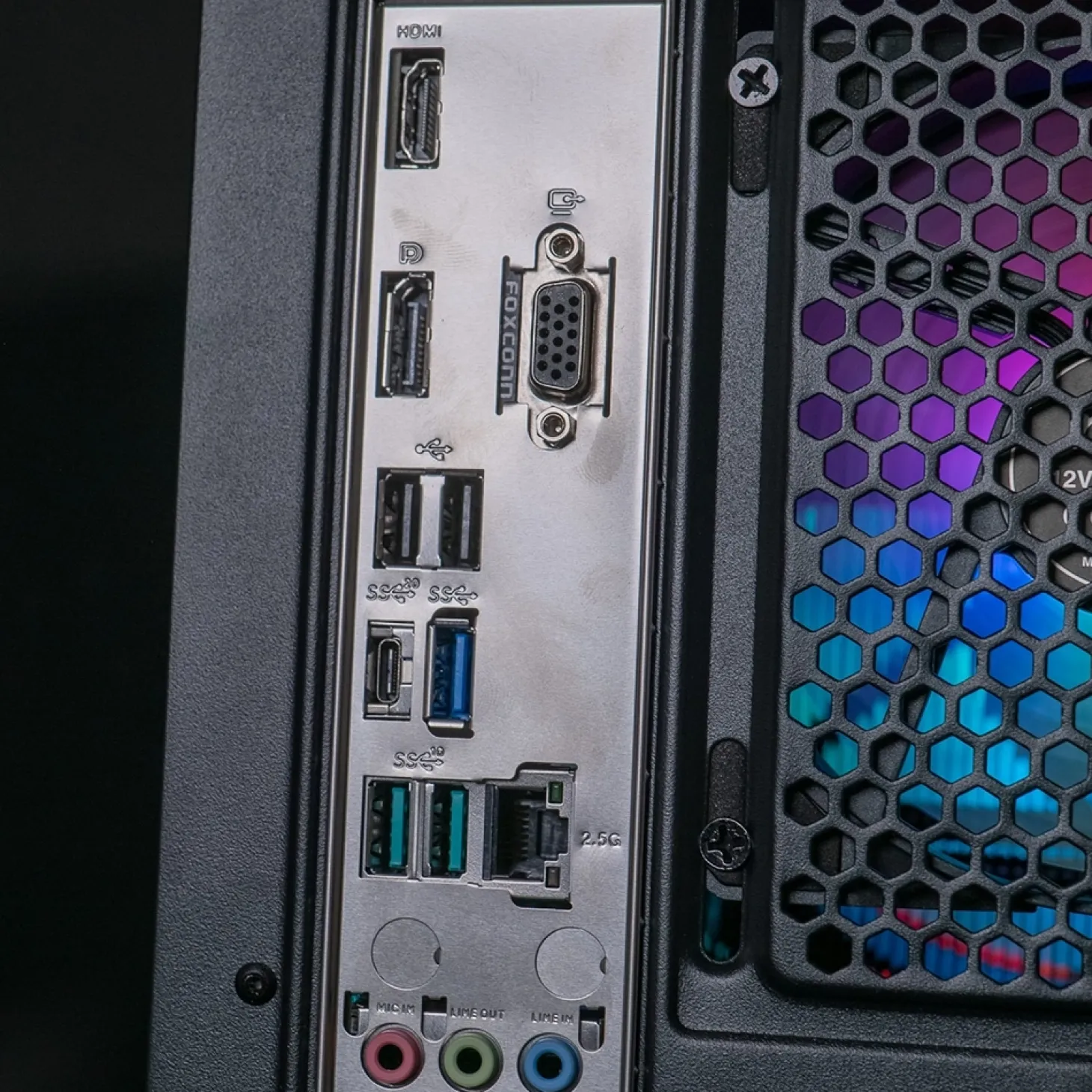 FlowUp LVL 2 – RTX 4060 – I5 12400F – 16Go DDR4 – SSD 1To